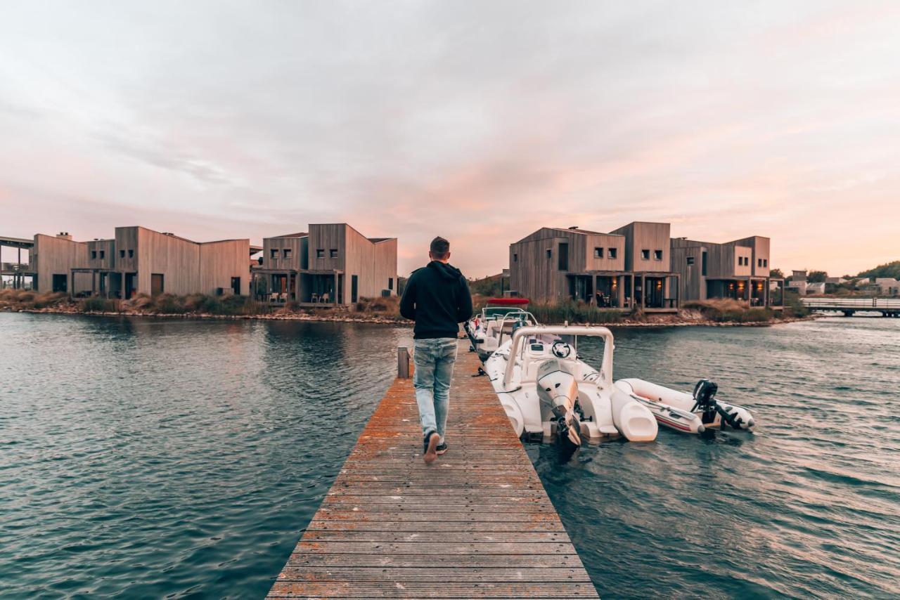 Oasis Punt-West Hotel & Beach Resort アウドルプ エクステリア 写真