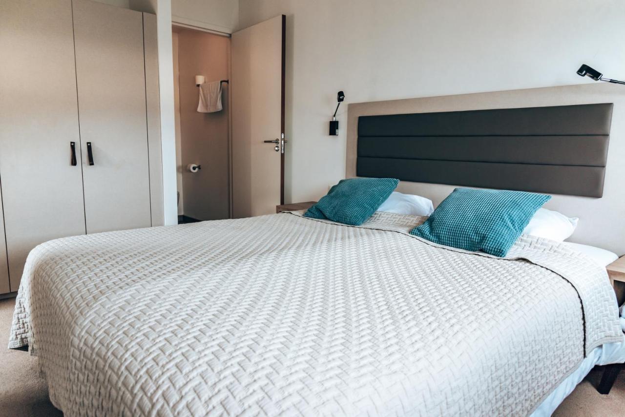 Oasis Punt-West Hotel & Beach Resort アウドルプ エクステリア 写真